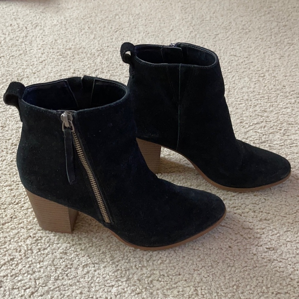 Susina black suede booties